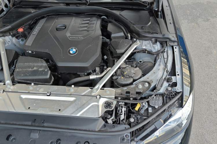 Used BMW 4 Series 2023 425i M Sport Package Engine Bay Left