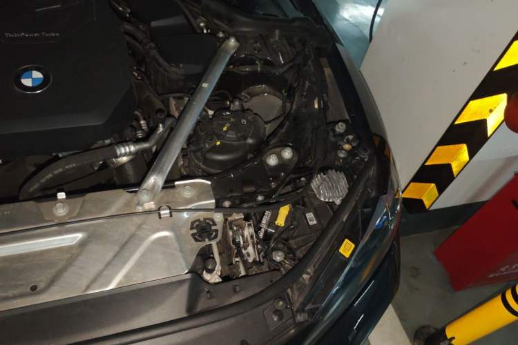Used BMW 4 Series 2023 425i M Sport Night Edition Engine Bay Left