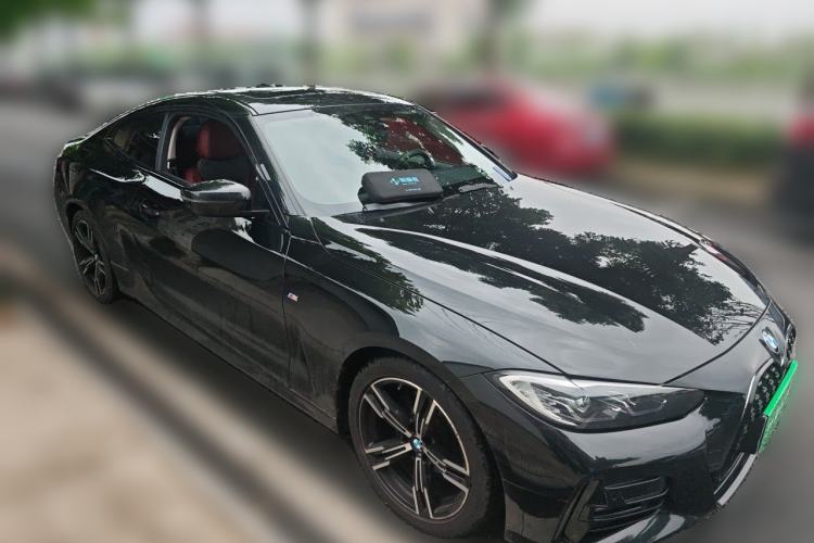 Used BMW 4 Series 2023 425i M Sport Package Front Right 45 Deg