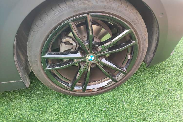 Used BMW 4 Series 2023 425i M Sport Night Edition Right Front Wheel Hub