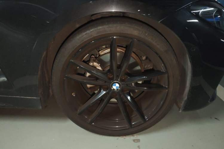 Used BMW 4 Series 2023 425i M Sport Night Edition Right Front Wheel Hub