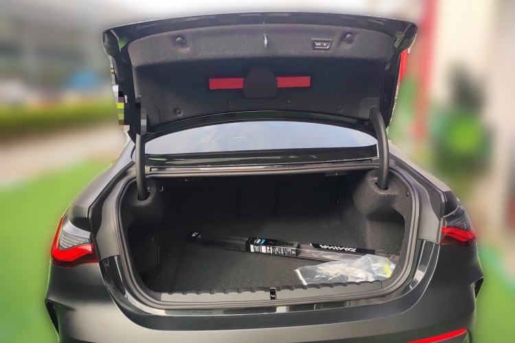 Used BMW 4 Series 2023 425i M Sport Night Edition Trunk