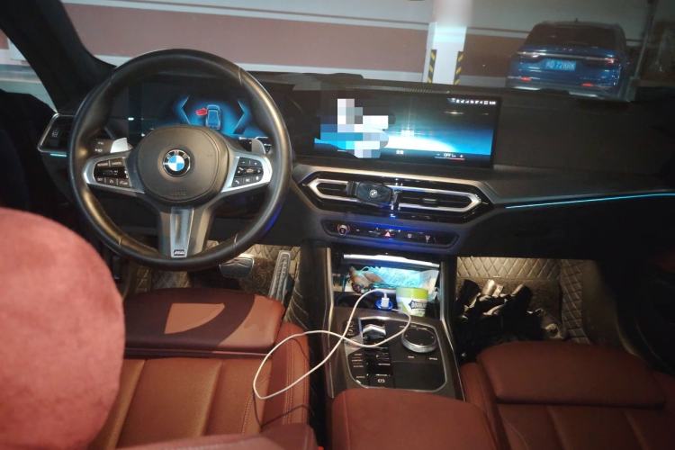 Used BMW 4 Series 2023 425i M Sport Night Edition Center Console
