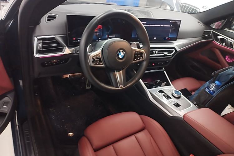 Used BMW 4 Series 2023 425i M Sport Night Edition Center Console