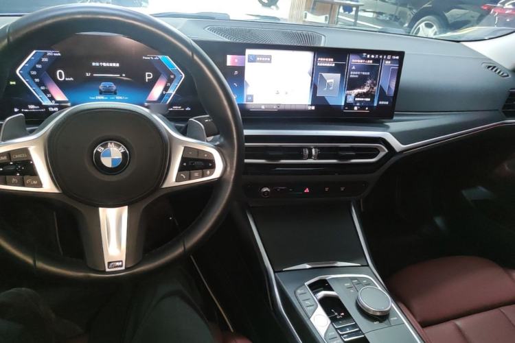 Used BMW 4 Series 2023 425i M Sport Package Center Console