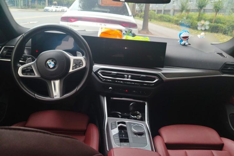 Used BMW 4 Series 2023 425i Gran Coupe M Sport Night Edition Package Center Console