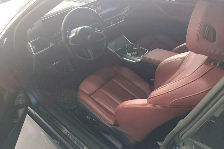 Used BMW 4 Series 2023 425i M Sport Night Edition Driver Seat