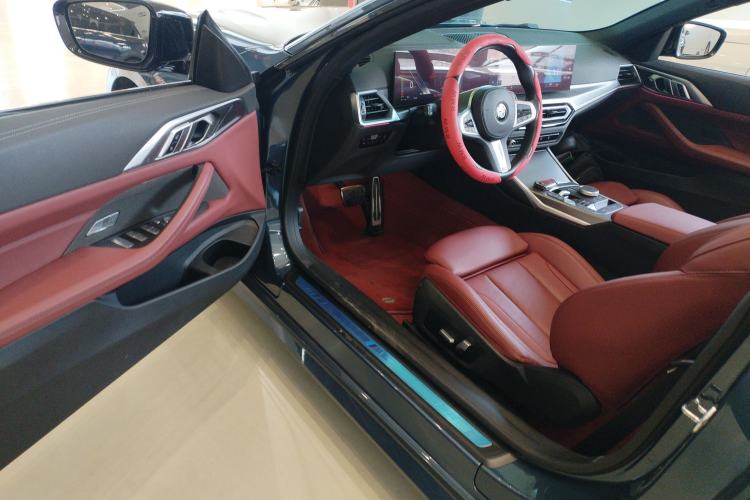 Used BMW 4 Series 2023 425i Convertible M Sport Night Edition Package Driver Seat
