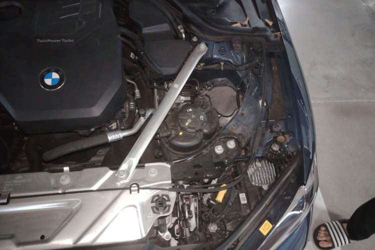 Used BMW 4 Series 2023 425i M Sport Night Edition Engine Bay Left