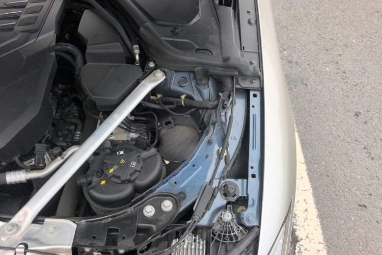 Used BMW 4 Series 2023 425i M Sport Package Engine Bay Left