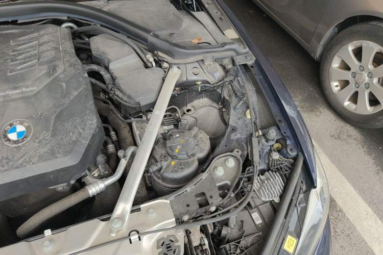 Used BMW 4 Series 2023 425i Gran Coupe M Sport Night Edition Package Engine Bay Left