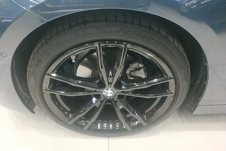 Used BMW 4 Series 2023 425i M Sport Night Edition Exterior 4