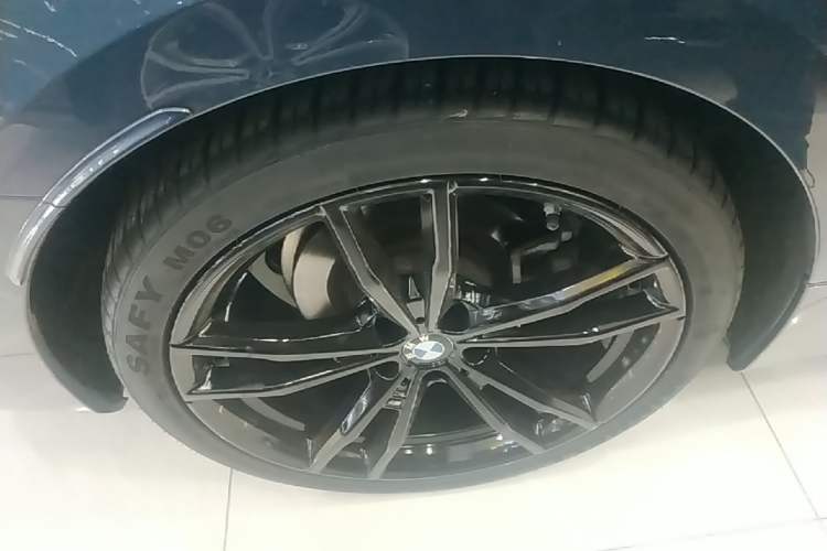 Used BMW 4 Series 2023 425i M Sport Night Edition Exterior 5