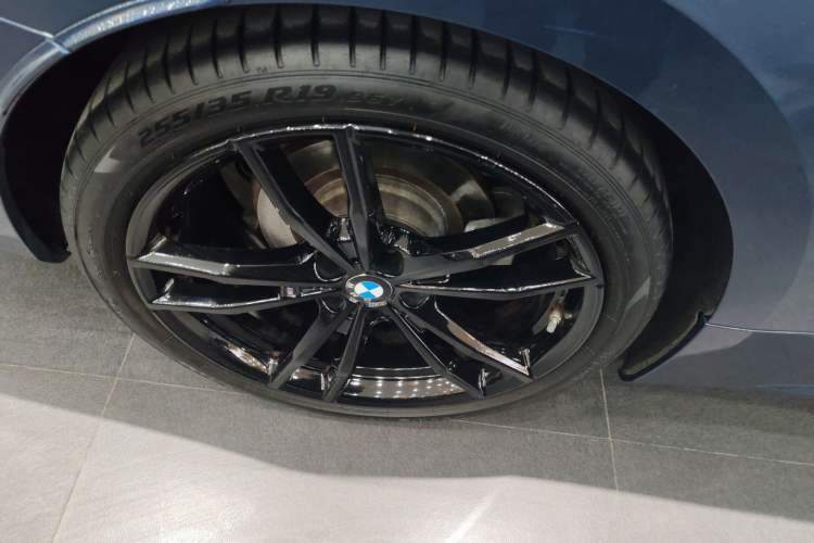 Used BMW 4 Series 2023 425i M Sport Night Edition Exterior 8