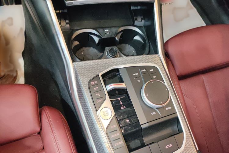 Used BMW 4 Series 2023 425i Convertible M Sport Night Edition Package Gear Lever