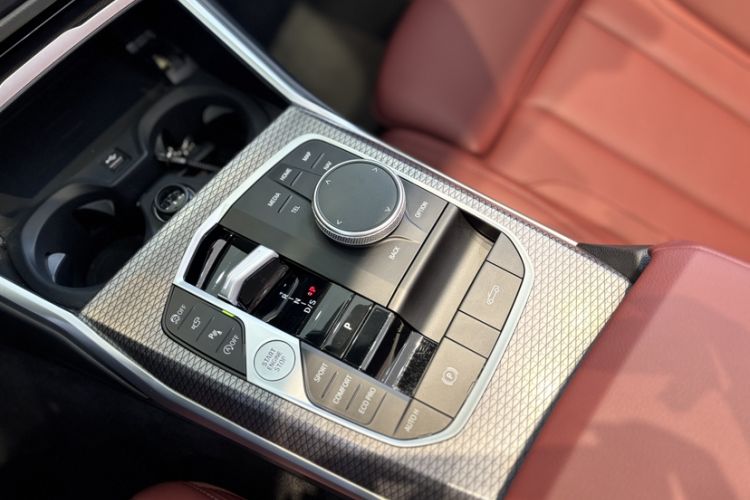 Used BMW 4 Series 2023 425i Convertible M Sport Night Edition Package Gear Lever