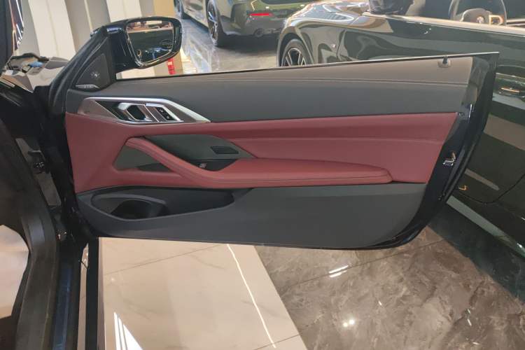 Used BMW 4 Series 2023 425i Convertible M Sport Night Edition Package Interior 5