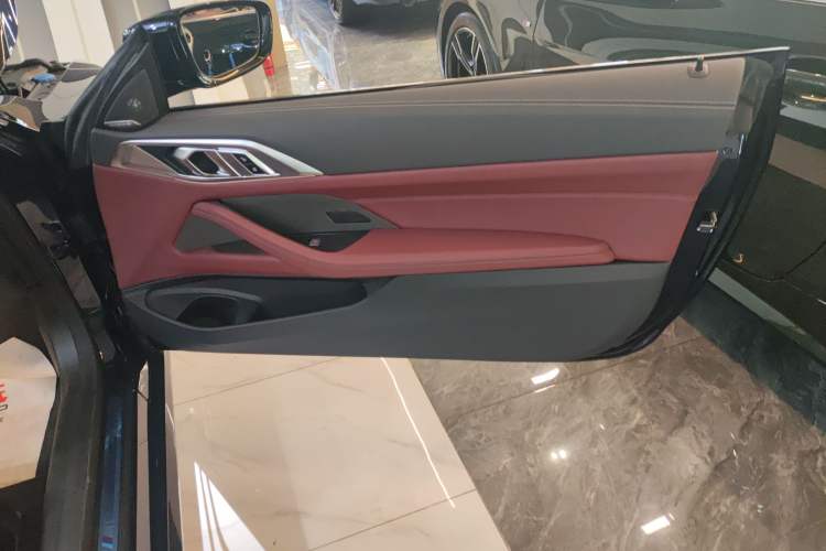 Used BMW 4 Series 2023 425i Convertible M Sport Night Edition Package Interior 6