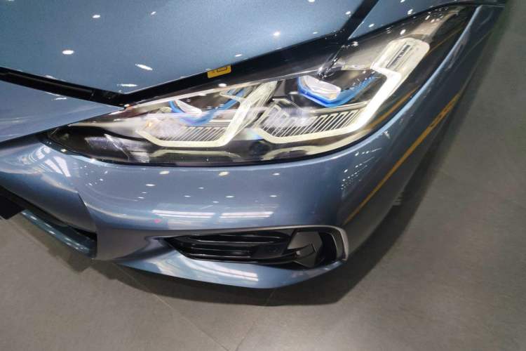 Used BMW 4 Series 2023 425i M Sport Night Edition Left Front Headlight
