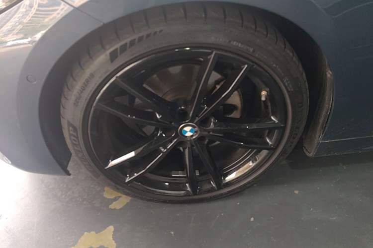 Used BMW 4 Series 2023 425i M Sport Night Edition Left Front Wheel Hub