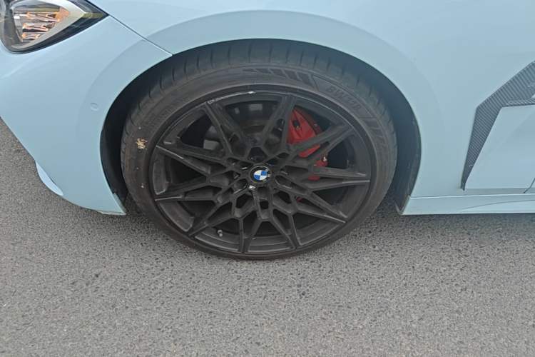 Used BMW 4 Series 2023 425i M Sport Package Left Front Wheel Hub