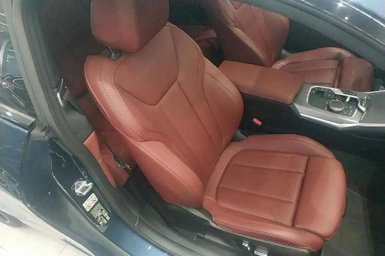 Used BMW 4 Series 2023 425i M Sport Night Edition Right Front Seat