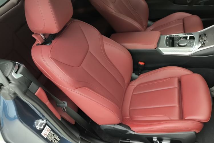 Used BMW 4 Series 2023 425i Convertible M Sport Night Edition Package Right Front Seat