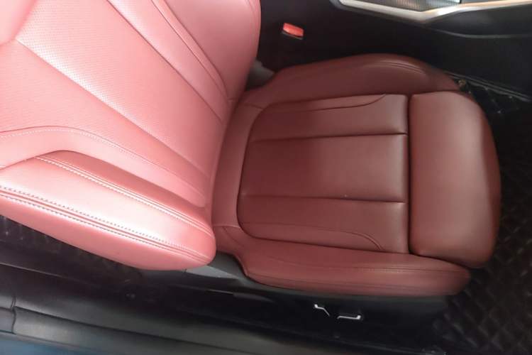Used BMW 4 Series 2023 425i M Sport Night Edition Right Front Seat