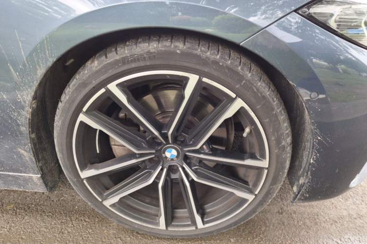 Used BMW 4 Series 2023 430i M Sport Night Edition Right Front Wheel Hub