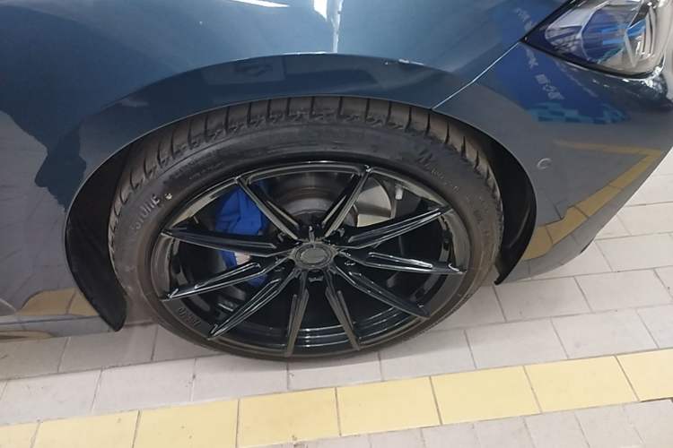 Used BMW 4 Series 2023 425i M Sport Night Edition Right Rear Wheel Hub