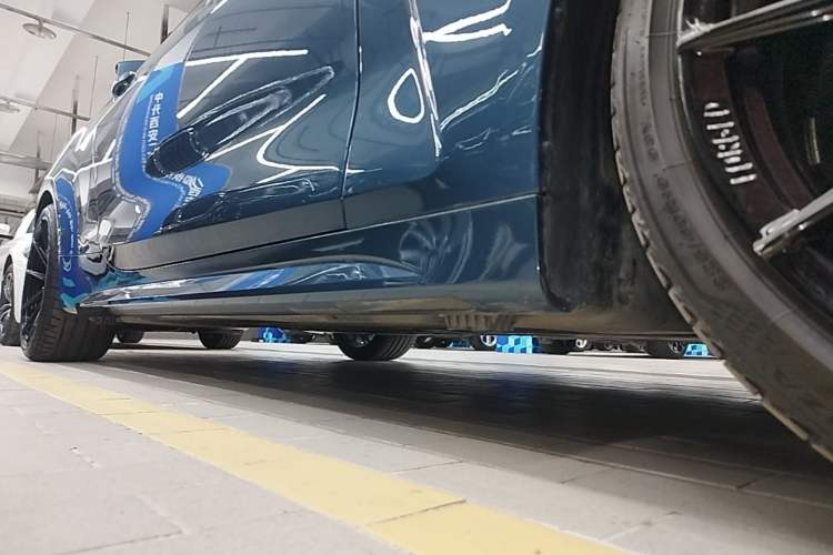 Used BMW 4 Series 2023 425i M Sport Night Edition Right Side Sill