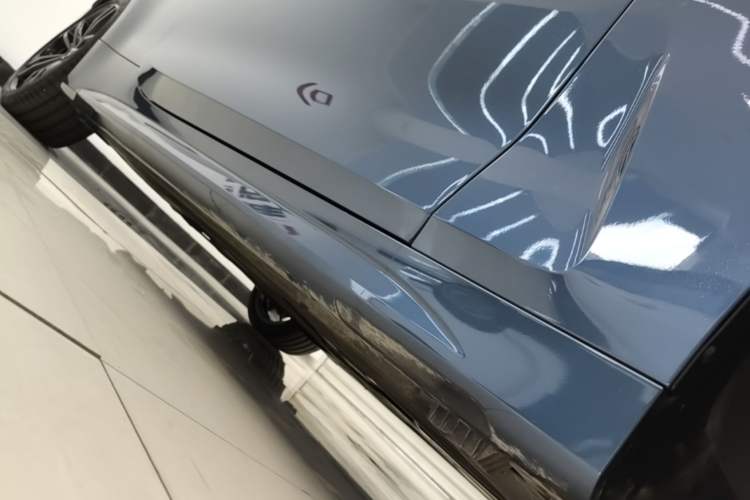 Used BMW 4 Series 2023 425i Convertible M Sport Night Edition Package Right Side Sill