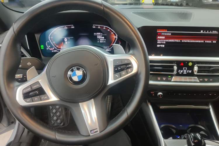 Used BMW 4 Series 2023 425i M Sport Night Edition Center Console