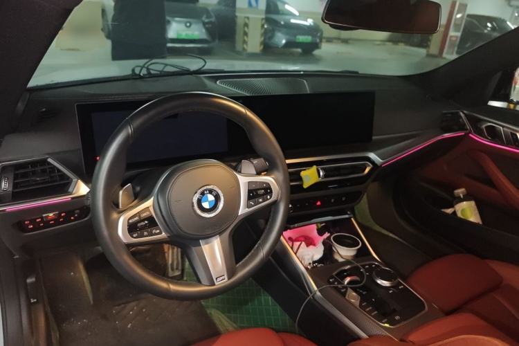 Used BMW 4 Series 2023 425i M Sport Night Edition Center Console