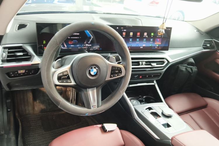 Used BMW 4 Series 2023 425i M Sport Package Center Console