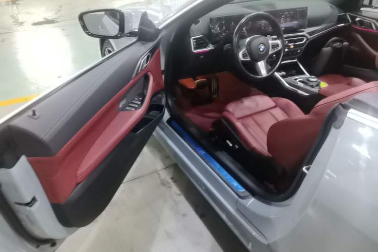 Used BMW 4 Series 2023 425i Convertible M Sport Package Driver Seat