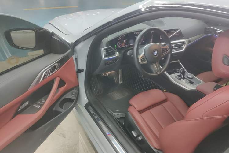 Used BMW 4 Series 2023 425i M Sport Night Edition Driver Seat