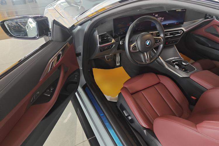 Used BMW 4 Series 2023 425i M Sport Night Edition Driver Seat