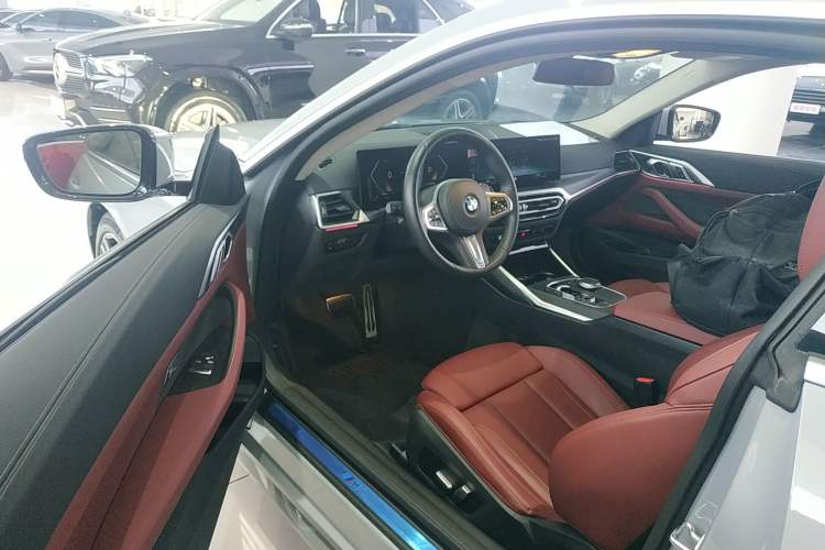 Used BMW 4 Series 2023 425i M Sport Package Driver Seat
