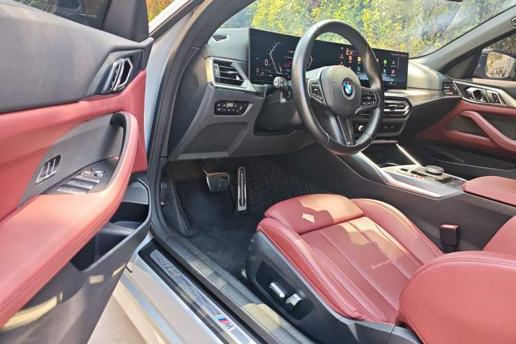 Used BMW 4 Series 2023 425i Convertible M Sport Night Edition Package Driver Seat