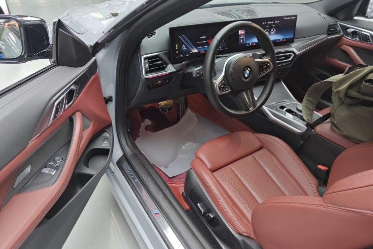 Used BMW 4 Series 2023 425i M Sport Night Edition Driver Seat