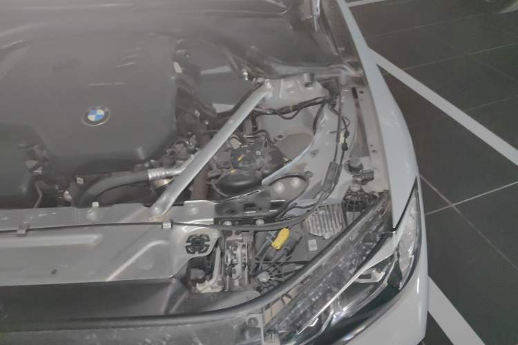 Used BMW 4 Series 2023 425i M Sport Package Engine Bay Left