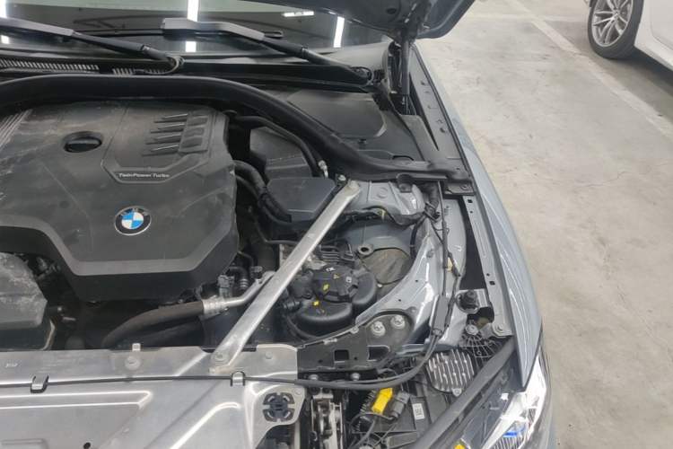 Used BMW 4 Series 2023 425i M Sport Night Edition Engine Bay Left