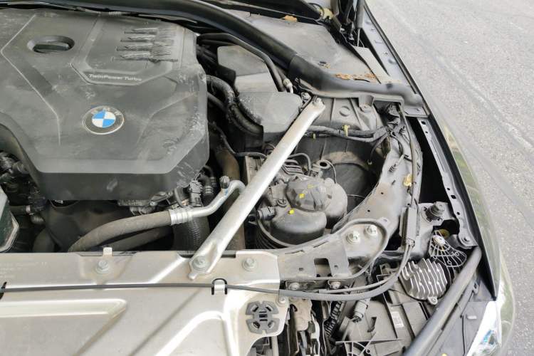 Used BMW 4 Series 2023 425i Gran Coupe M Sport Night Edition Package Engine Bay Left