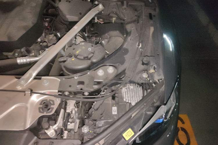 Used BMW 4 Series 2023 425i Gran Coupe M Sport Night Edition Package Engine Bay Left