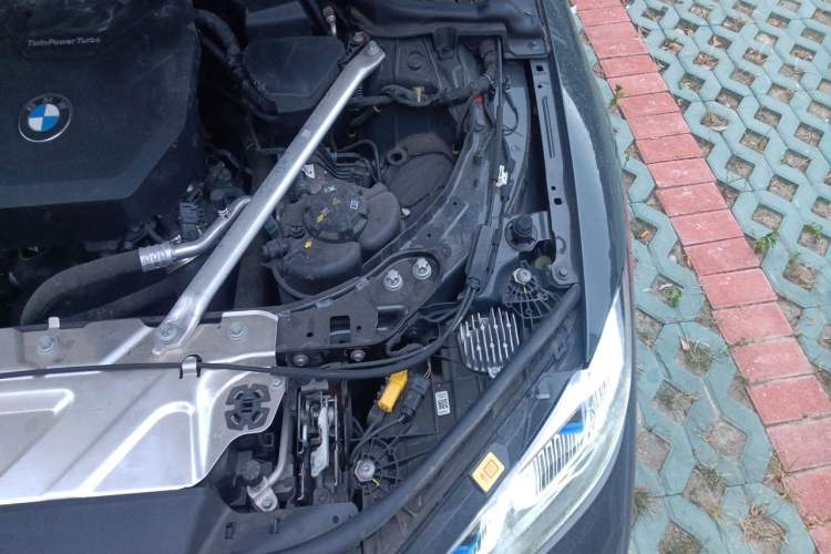 Used BMW 4 Series 2023 425i M Sport Night Edition Engine Bay Left