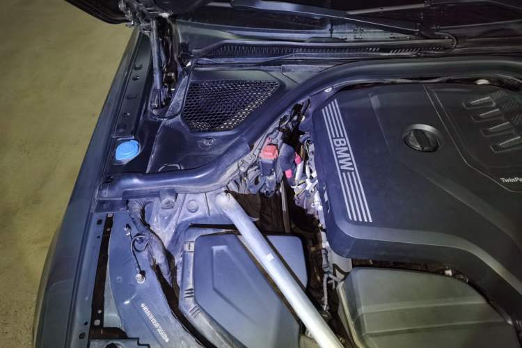 Used BMW 4 Series 2023 430i Gran Coupe M Sport Night Edition Engine Bay Right