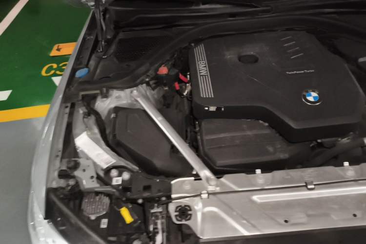 Used BMW 4 Series 2023 425i Convertible M Sport Package Engine Bay Right