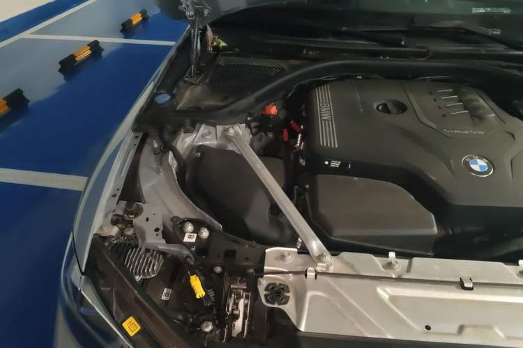 Used BMW 4 Series 2023 430i M Sport Night Edition Engine Bay Right