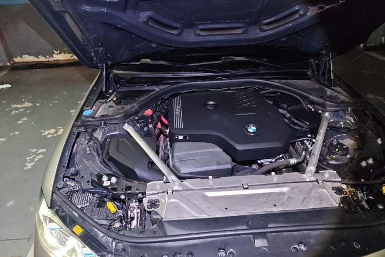 Used BMW 4 Series 2023 425i M Sport Night Edition Engine Bay Right